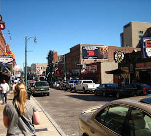 Blick über die Beale Street (tagsüber)