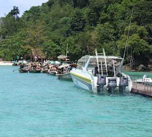 Anlegesteg der Surin Insel