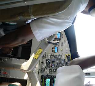 Im Wasserflugzeug bei der Abreise