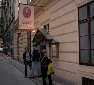 Restaurant "Fatal" (Holzteller)