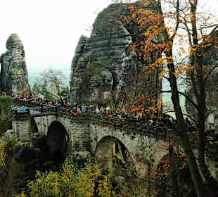 Blick auf Bastei / Sächsische-Schweiz 