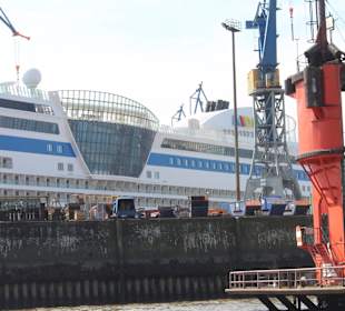 Auch die Aida`s müssen auf`s Trockendock