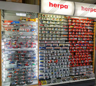 Rundgang durch das Modell Center Hünerbein