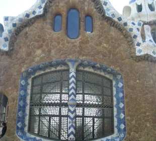 Uno degli edifici del parco