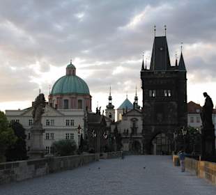 Karlsbrücke menschenleer