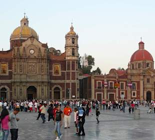 Plac przed bazyliką