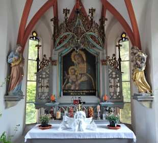 Blick auf den Altar der Max-Emanuel-Kapelle