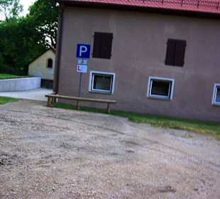 Parkplatz für Behinderte super
