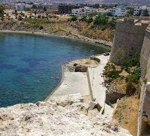 Blick vom Kastell in den hinteren Teil des Hafens