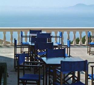 Blick vom Ausflugslokal auf die morgentliche Bucht