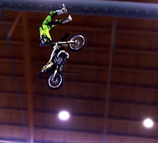 Action FMX-Jump