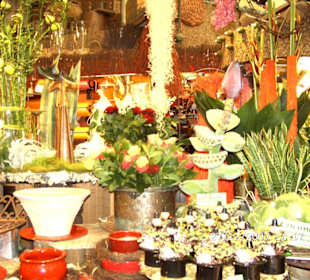 Markthalle innen Blumestand