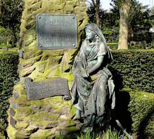 Spaziergang über den Friedhof Riensberg
