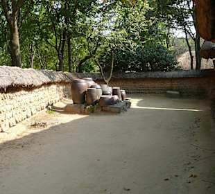 Folk Village Parkanlage