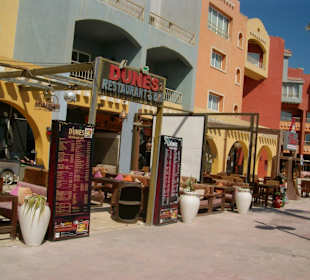 Viele Bars auf der Marina