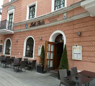 Direkt am Rosenheimer Platz gelegen