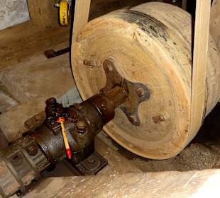 Kräftige Transmission in der Wassermühle