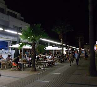 Einkaufsstrasse/Fußgängerzone