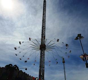 Wuchtige Fahrgeschäfte