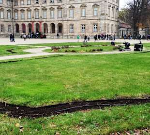 Der Schlosspark Eingang