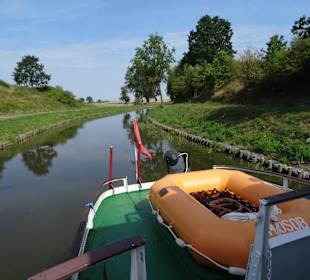 Auf dem Kanal unterwegs