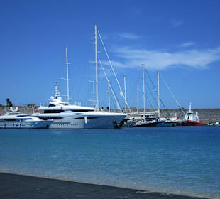 Hafen von der Altsatdt Rhodos