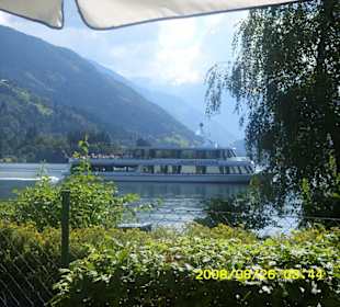 Blick auf Zeller See vom Campingplatzgarten