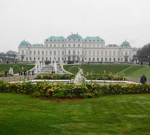Gartenanlage und oberes Schloss