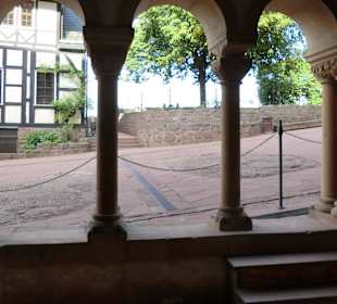 Arkadengang zum Burghof