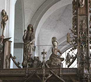Figuren am Triumphkreuz