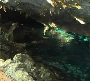 Cenote dos Ojos