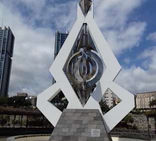 Wind Skulptur von Cesar Manrique in Santa Cruz