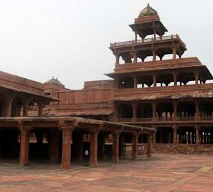 Palast