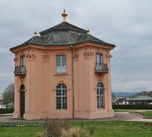 Blick zum Teehaus Pagodenburg
