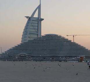 Burj al Arab im Hintergrund