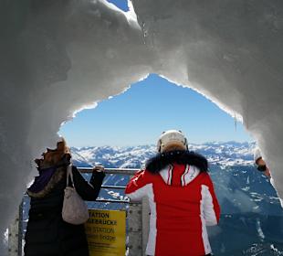 Ausblick vom Ausgang Eispalast