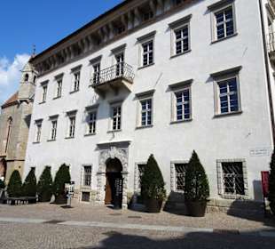 Außenansicht des Palais Mamming Museum