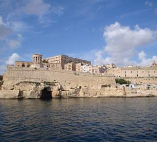 Einfahrt in den Grand Harbour
