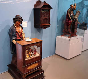 Rundgang durch die Abteilung "Mechanische Musik"