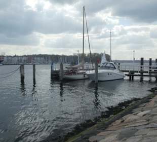 Bei einem Spaziergang entlang der Travepromenade