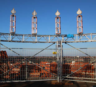 Brüstung mit Adventskranz