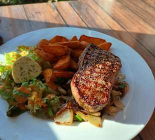 Rumpsteak mit Kartoffel spalten 