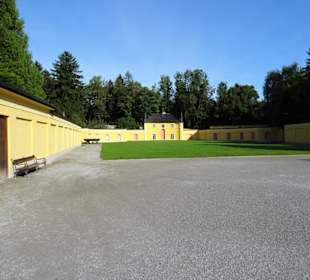 Eingang zu den Wasserspielen von Hellbrunn