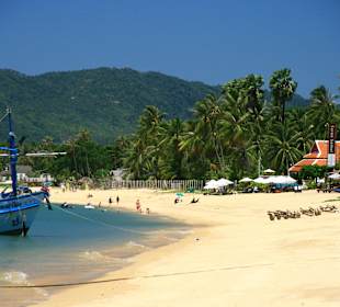 Strand Maenam beim Hotel Pinnacle Samui