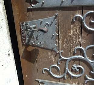 Katholische Pfarrkirche St. Salvator