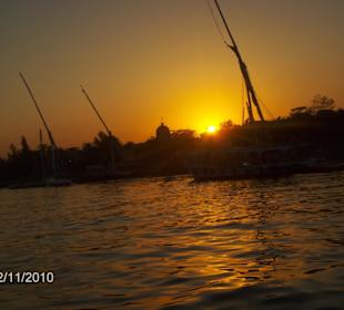 Reise nach Luxsor  mit Nielfahrt  & Sonnenuntergan