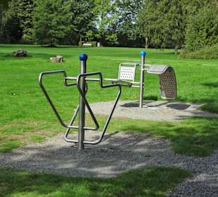Fitnessgeräte im Kurpark Bad Bederkesa