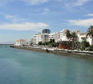 Бирюзовые воды лагуны Charco de San Ginés