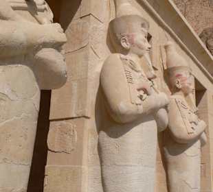 Am Tempel der Hatschepsut