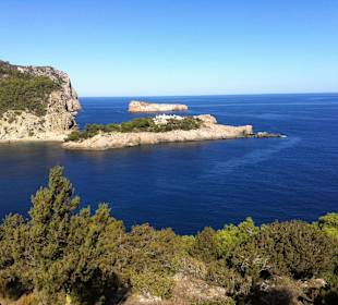 Blick aufs Meer von der nahegelegen Höhle